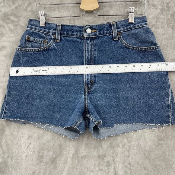 Levi's Vintage 550 High Rise Mom Jean Cut Off Jean Shorts 100% Cotton - Picture 7 of 9